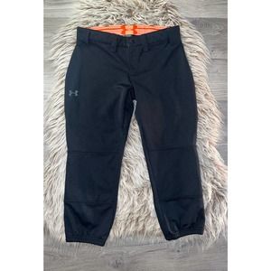 Under armour women’s softball pants. Too small for my daughter so reposhing
